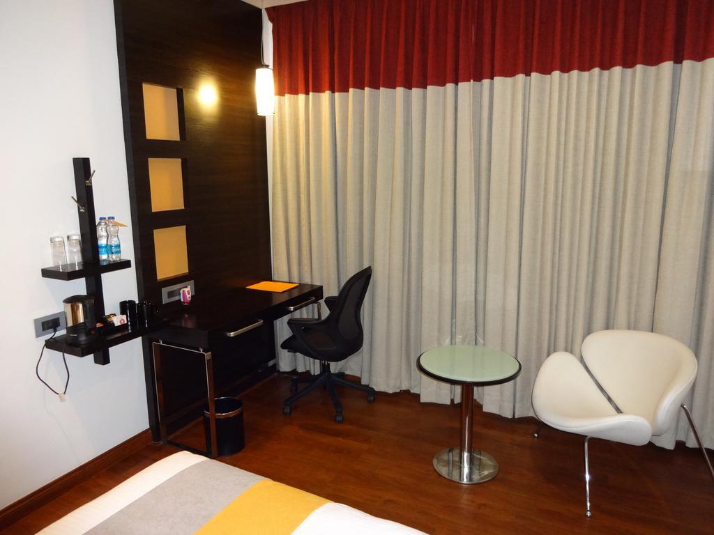 Astoria Hotels מדוראי מראה חיצוני תמונה