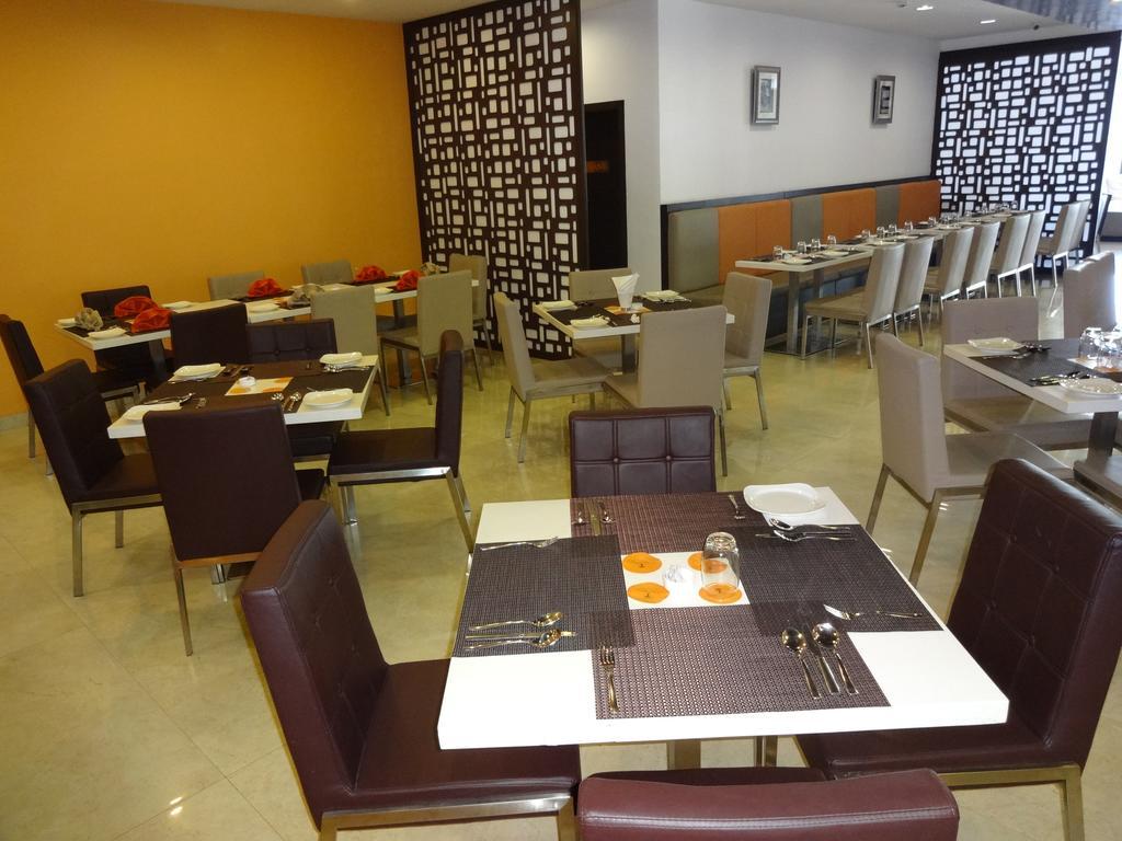 Astoria Hotels מדוראי מראה חיצוני תמונה
