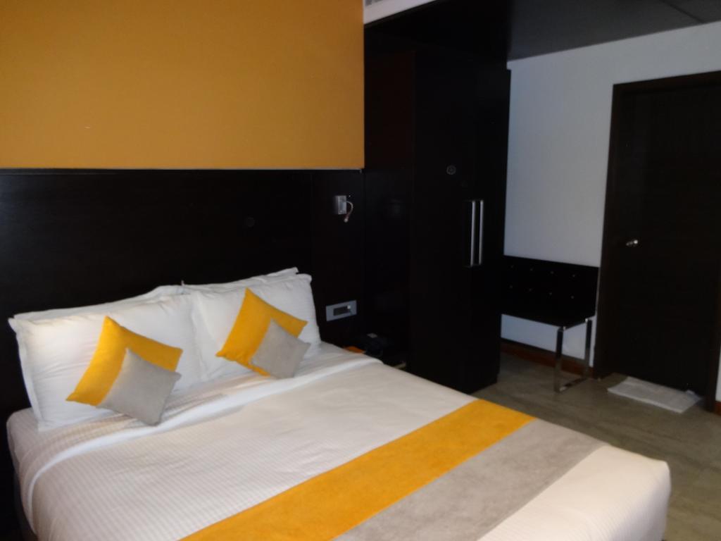 Astoria Hotels מדוראי מראה חיצוני תמונה