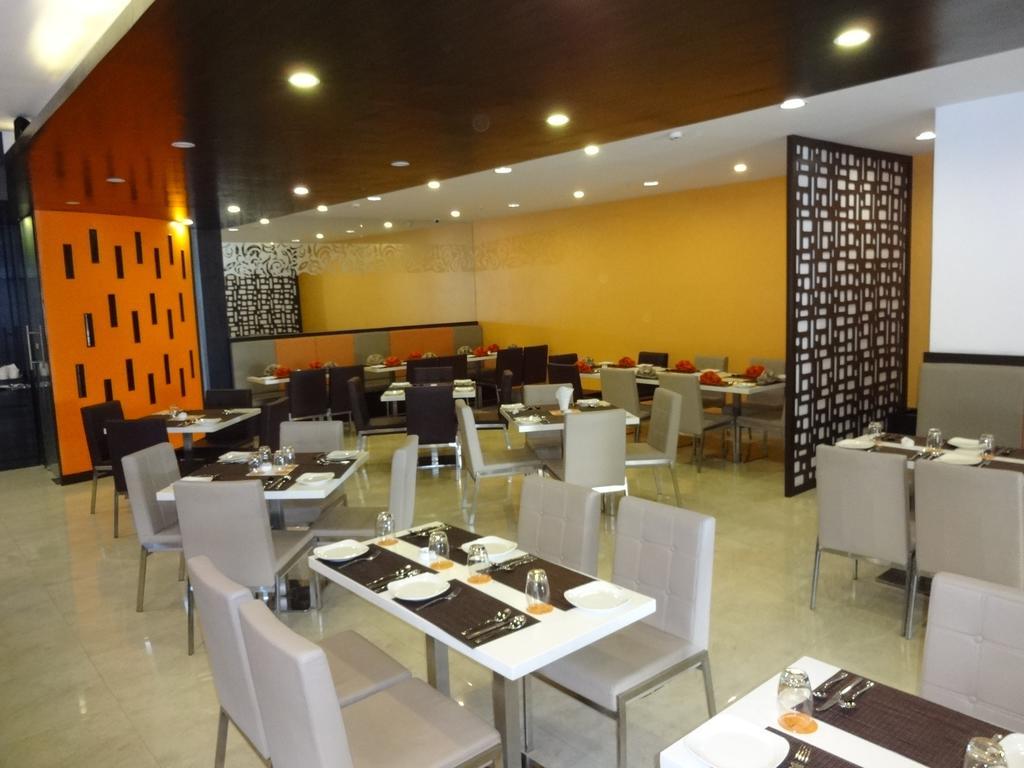 Astoria Hotels מדוראי מראה חיצוני תמונה