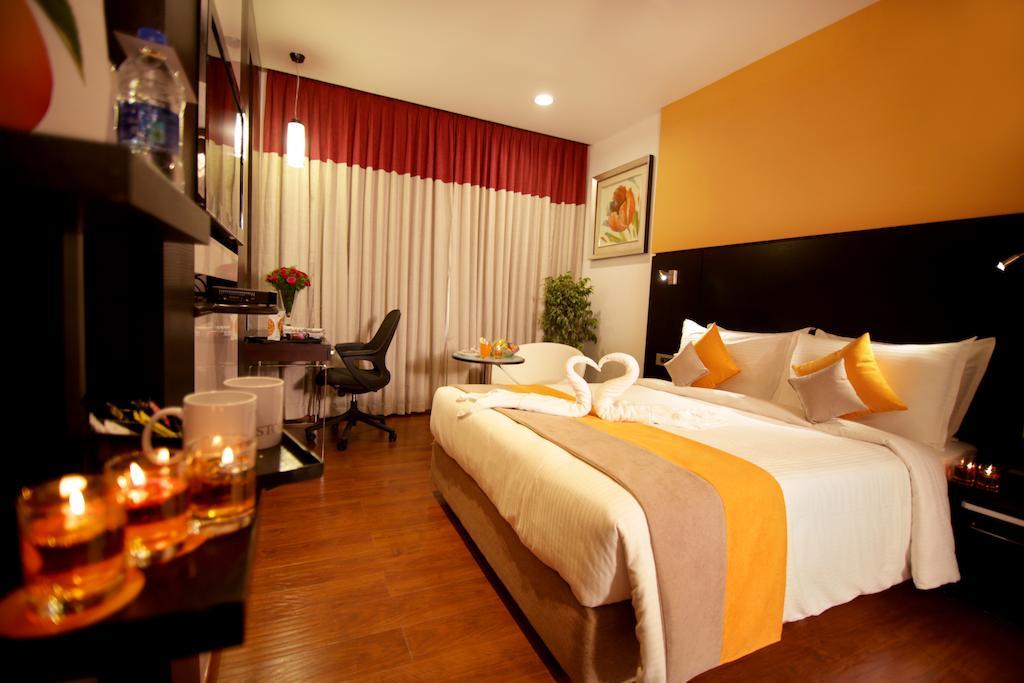 Astoria Hotels מדוראי מראה חיצוני תמונה