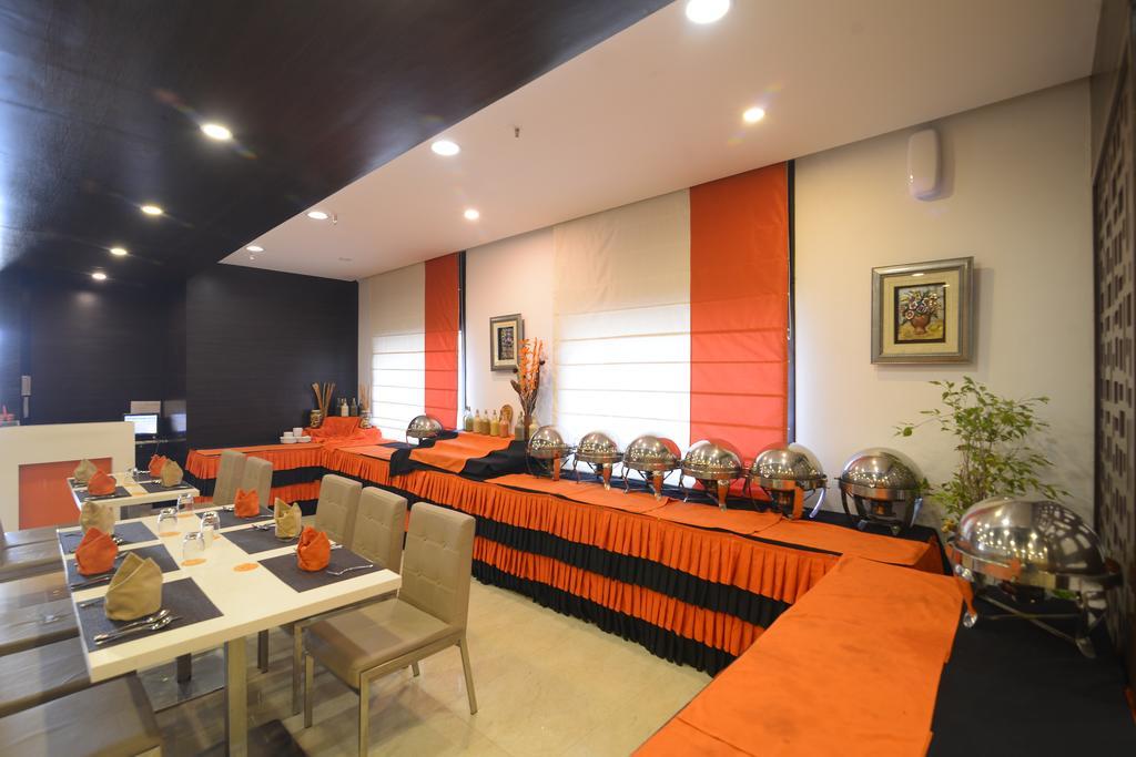 Astoria Hotels מדוראי מראה חיצוני תמונה