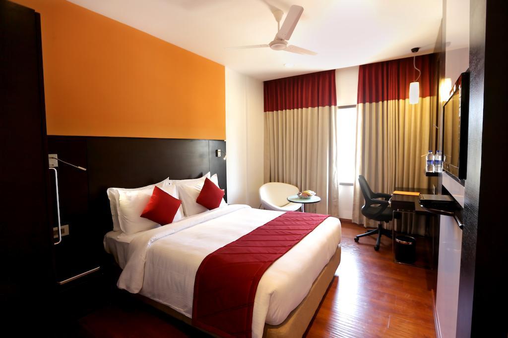 Astoria Hotels מדוראי מראה חיצוני תמונה